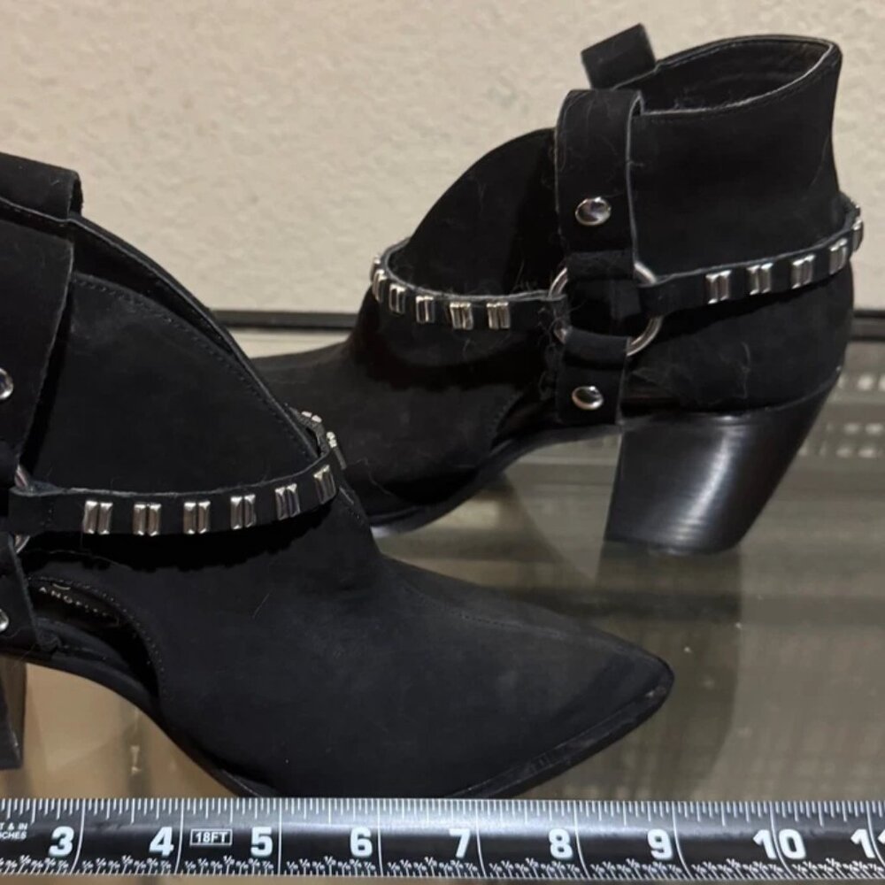NEW NWOT Chinese Laundry Rhinestone Pointed Boots/Shoes 3 in heel Sz 6.5